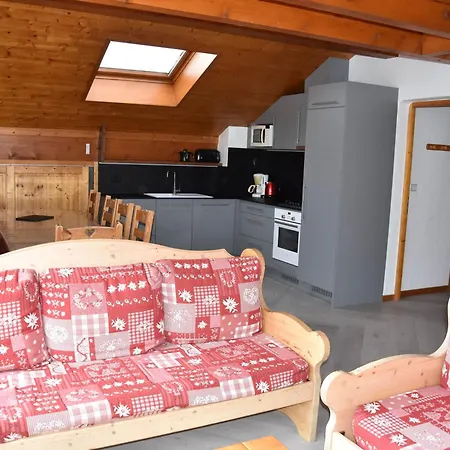 Duplex Spacieux Avec Garage Proche Centre Champagny - Fr-1-464-41 Apartment