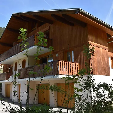Duplex Spacieux Avec Garage Proche Centre Champagny - Fr-1-464-41 *