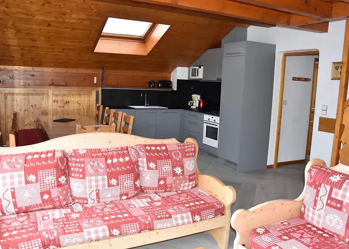 Duplex Spacieux Avec Garage Proche Centre Champagny - Fr-1-464-41 아파트